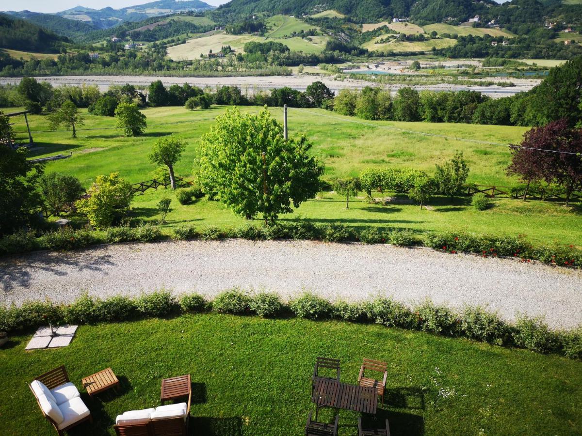 Villa Gelsomina Varano deʼ Melegari Extérieur photo